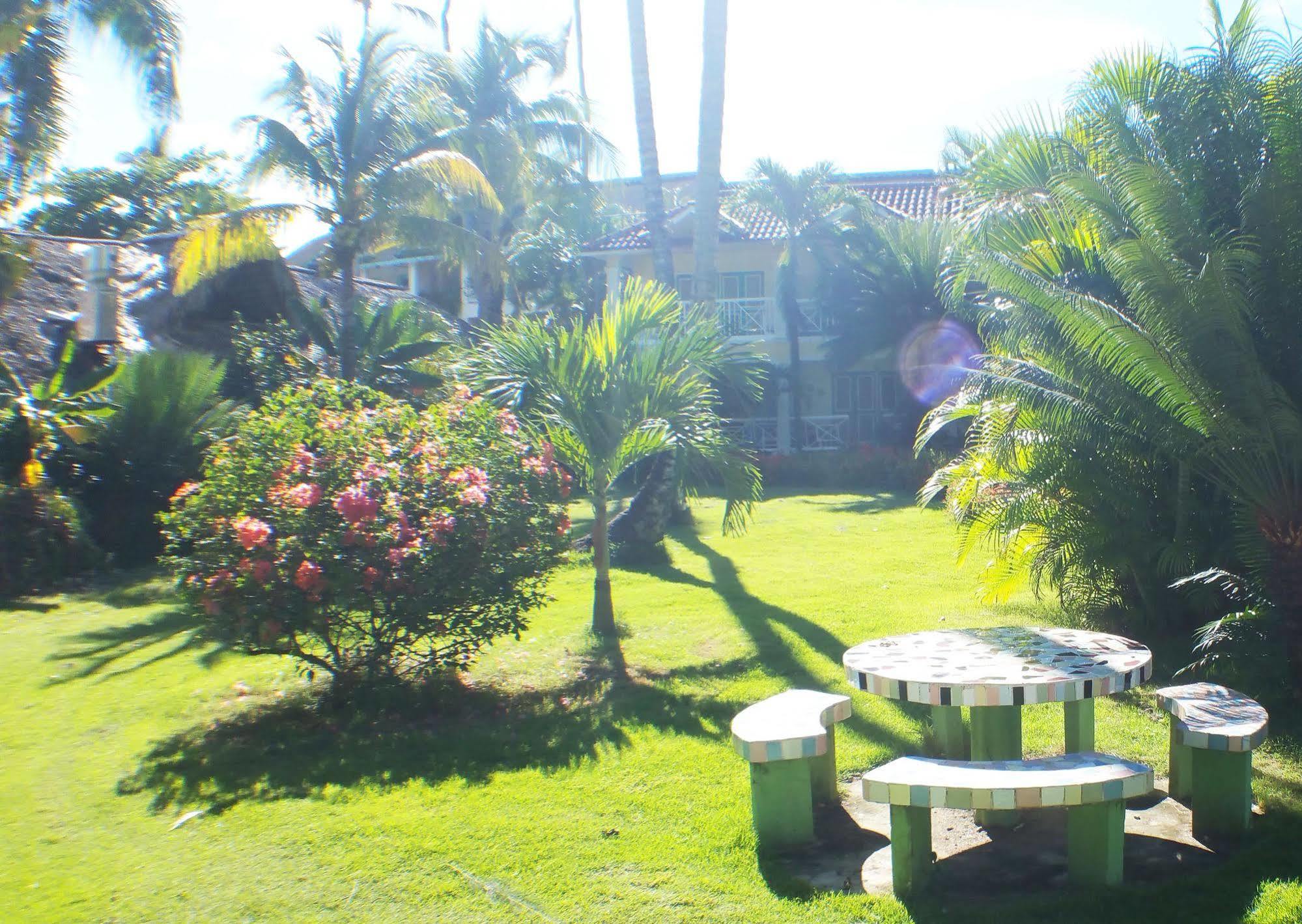 Hotel Los Pinos Las Terrenas Eksteriør billede